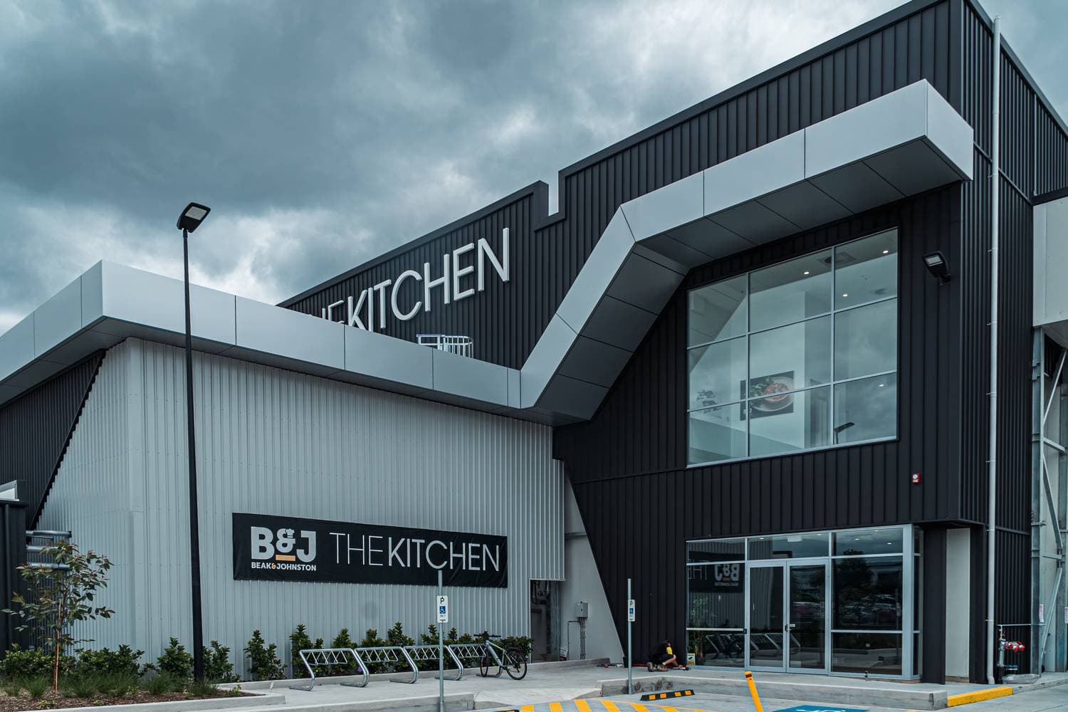 B&J Kitchen, Dusk Media